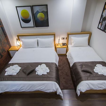 Hotel Regal Korce Bilik gambar